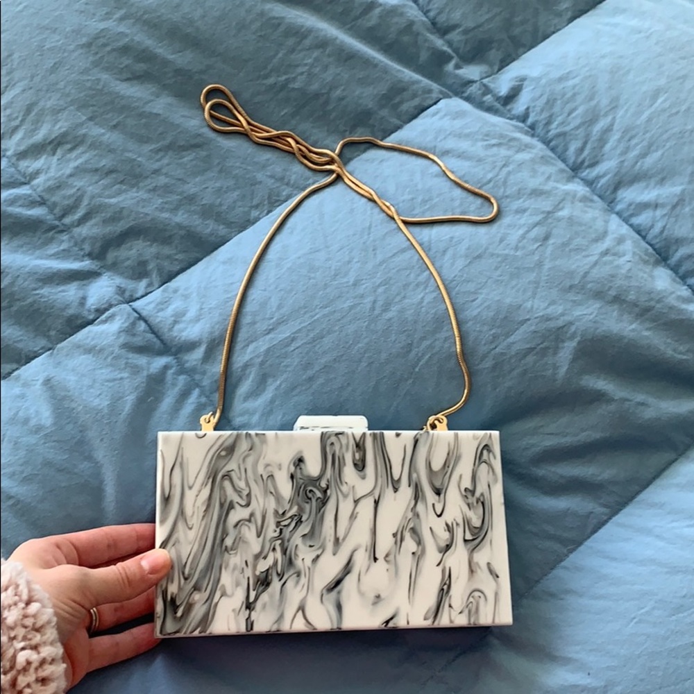 Marble clutch